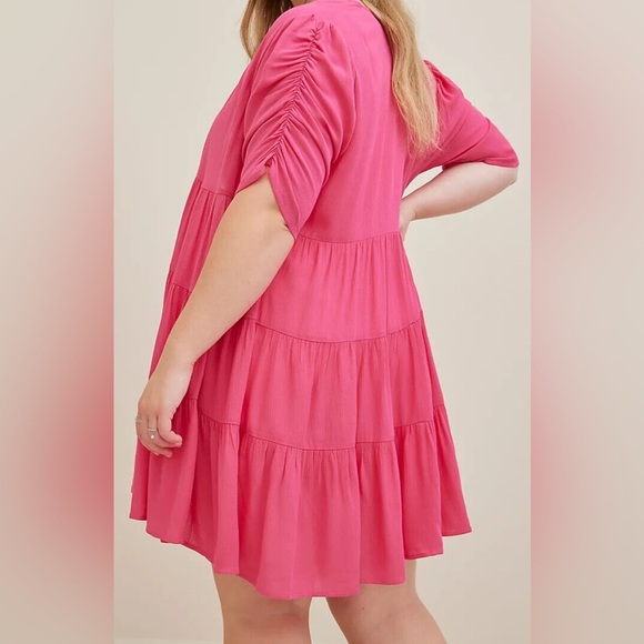 Torrid Crinkle Gauze Vibrant Pink Tiered Ruffle Kimono 3 3X - Picture 3 of 13